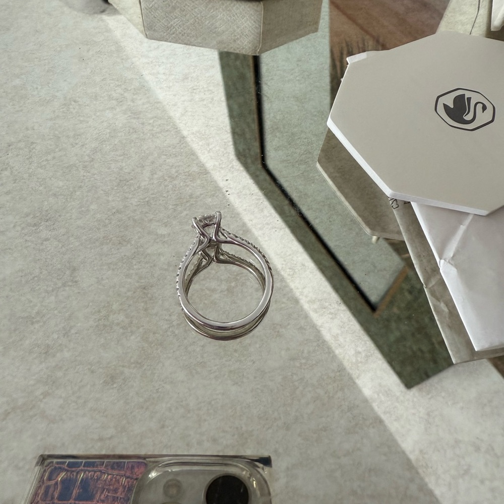 Swarovski Lab Diamond Ring - Picture 5 of 10